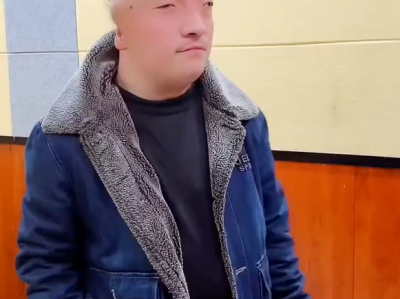 快手网红翻唱《看见你的第一眼》