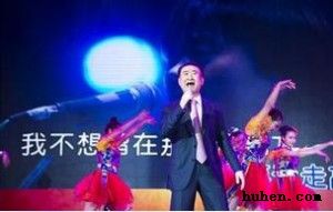 王健林为什么要跟马云、李彦宏等学玩自我营销